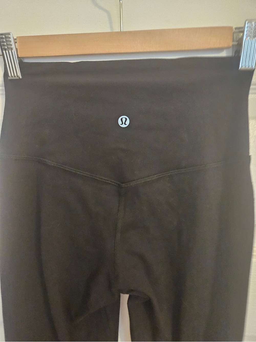 Lululemon Flare Leggings Great Condition Size 2 - Picture 4 of 6